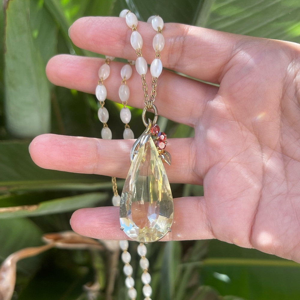 Huge lemon crystal genuine garnet gold tone pendant white opalescent chain - Picture 5 of 11